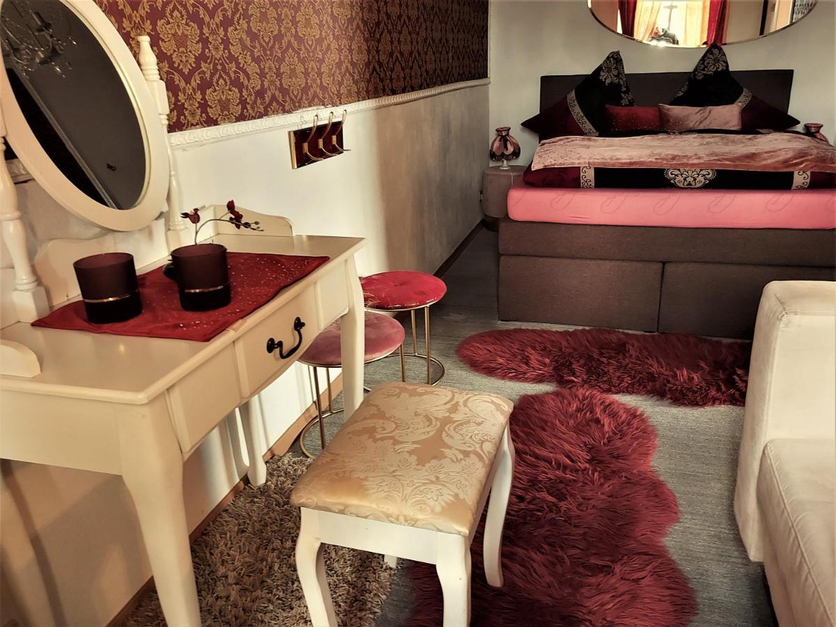 Schloss Weichs Zu Mit 2schlafzimmer Parkplatz Internet 75qm Zentrum Apartment Regensburg