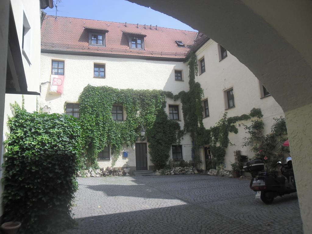 Apartment Schloss Weichs Zu Mit 2schlafzimmer Parkplatz Internet 75qm Zentrum
