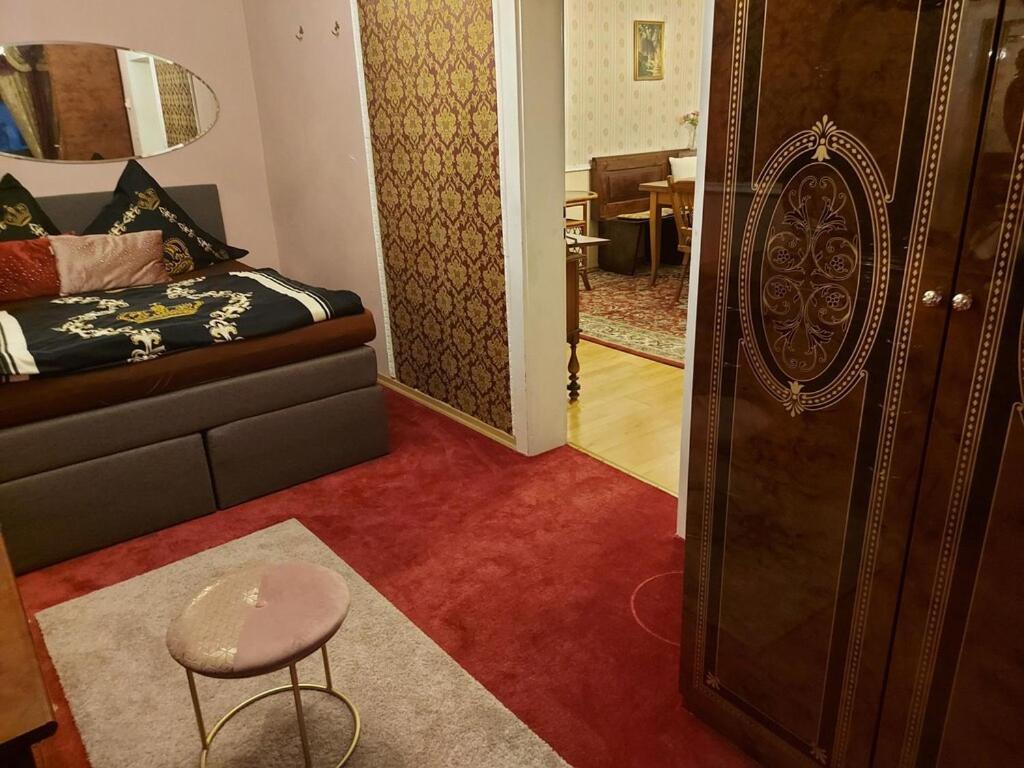 Schloss Weichs Zu Mit 1-2schlafzimmer Parkplatz Internet 60qm Zentrum Apartment