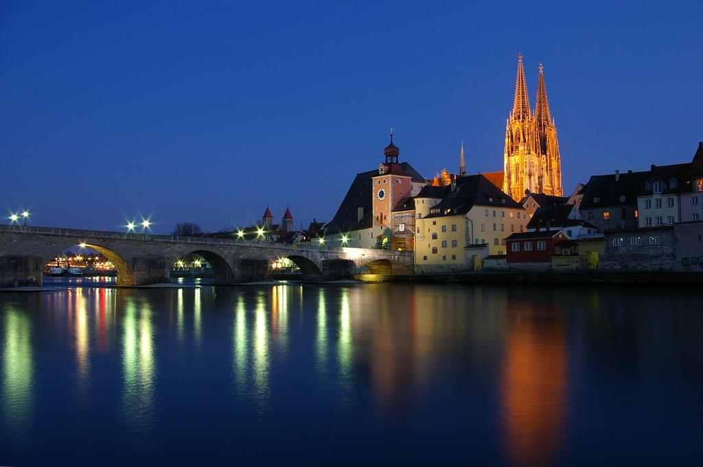 Apartment Schloss Weichs Zu Mit 1-2schlafzimmer Parkplatz Internet 60qm Zentrum Regensburg